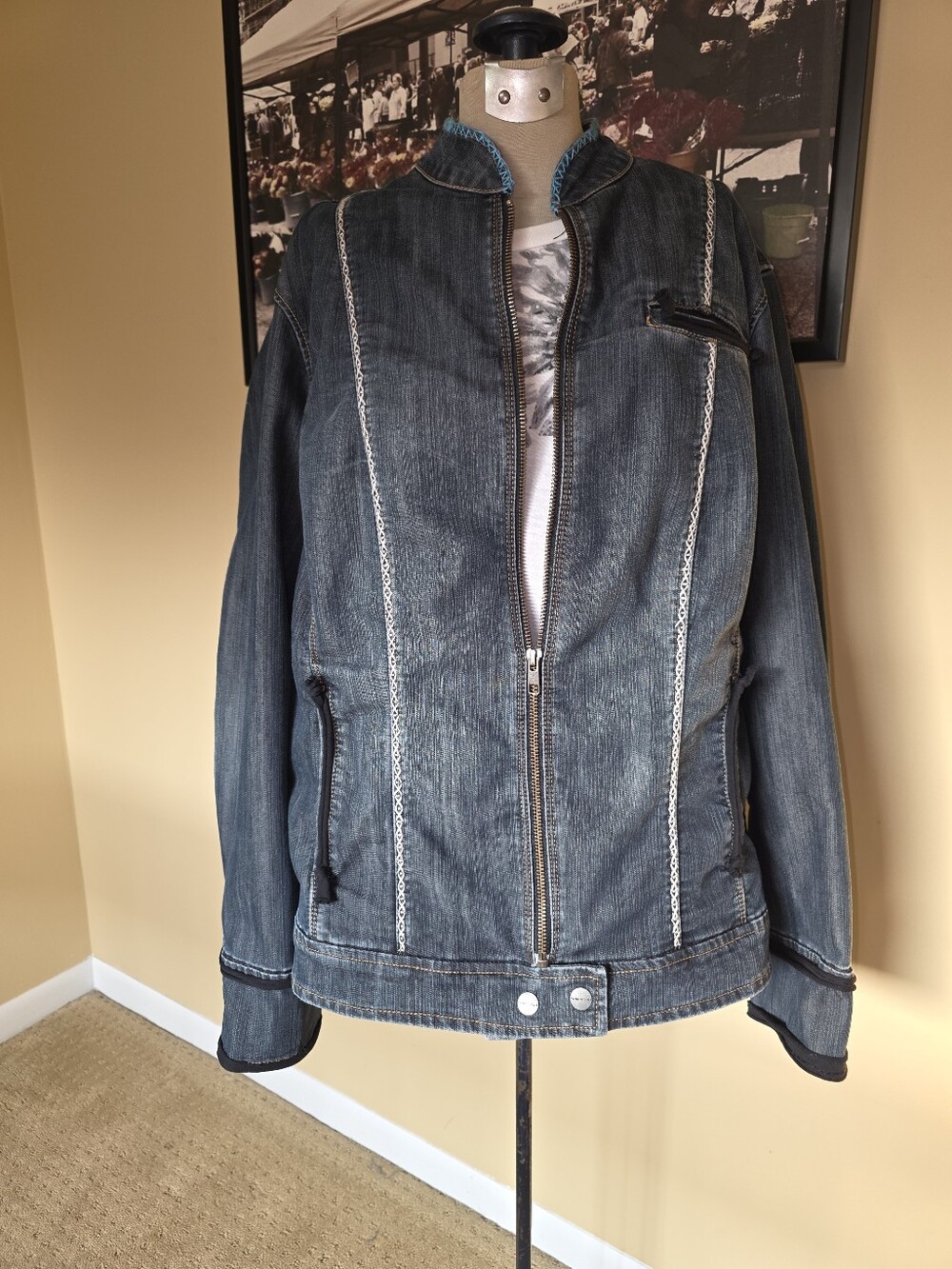 HAND CRAFTED Jean Jacket UPCYCLED Blue Jean Jacket Black Graphic Tee Size 18 - Picture 3 of 13